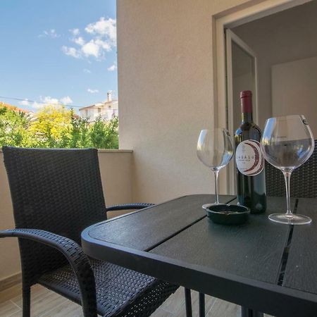 Apartments Smokva Makarska Bagian luar foto