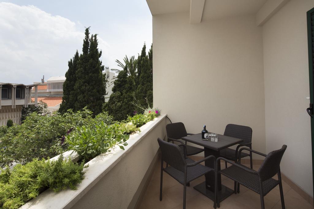 Apartments Smokva Makarska Ruang foto