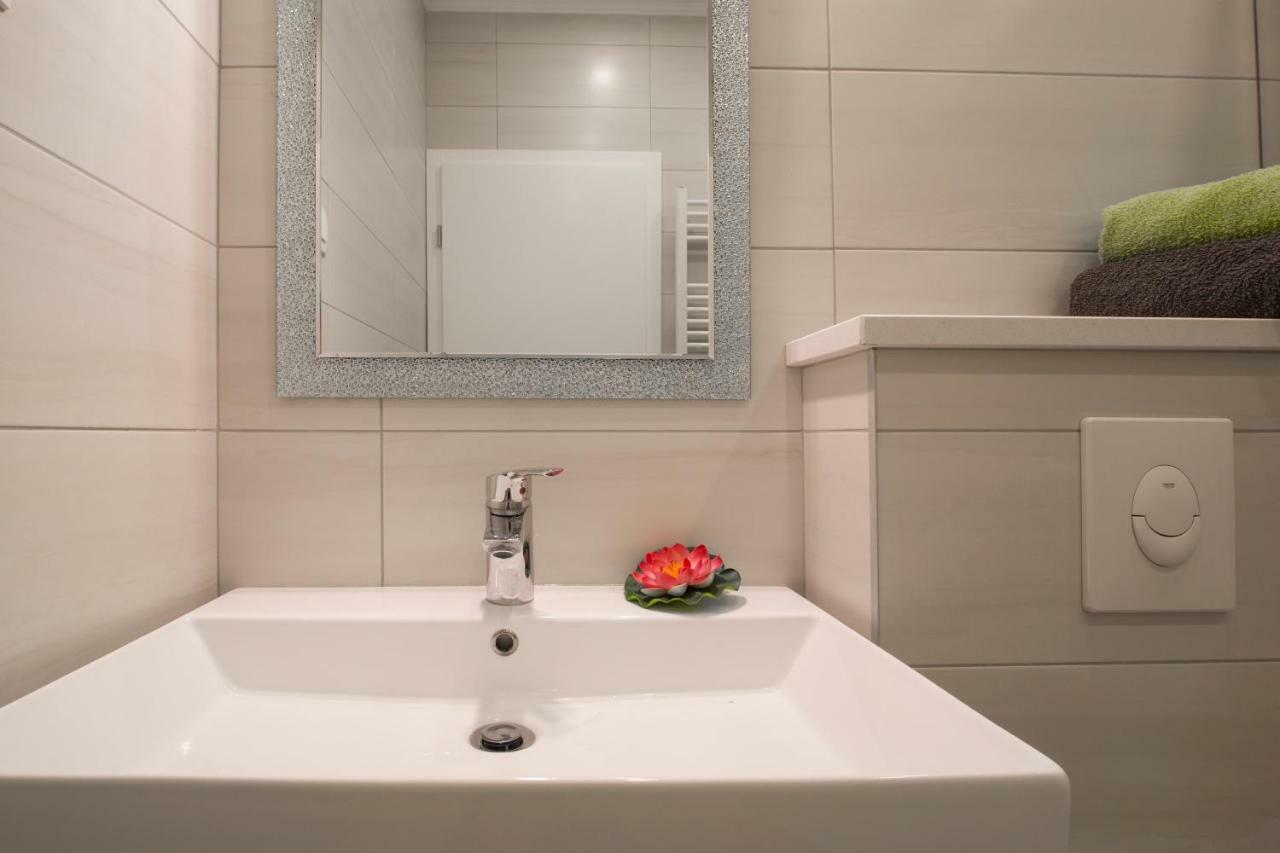 Apartments Smokva Makarska Bagian luar foto