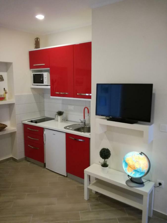 Apartments Smokva Makarska Bagian luar foto