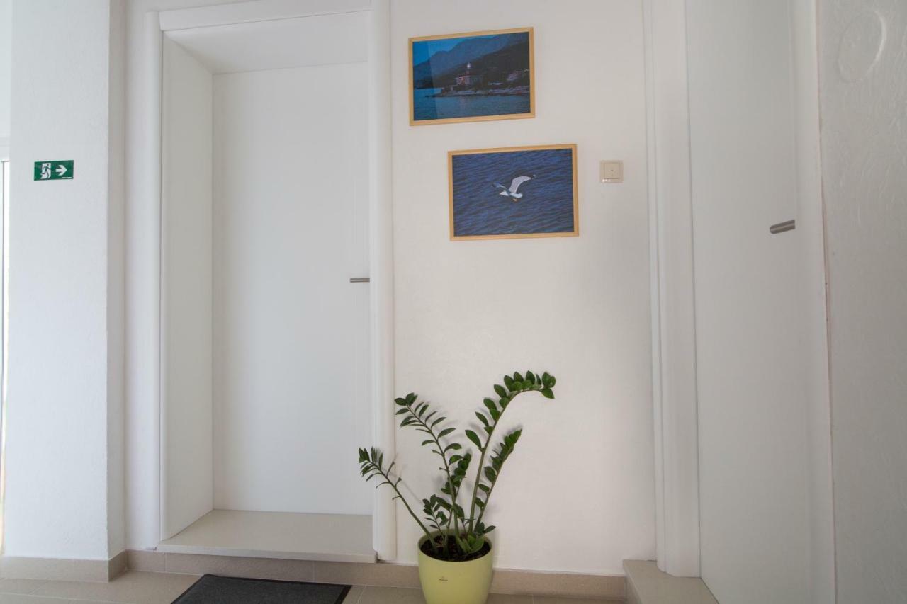 Apartments Smokva Makarska Bagian luar foto